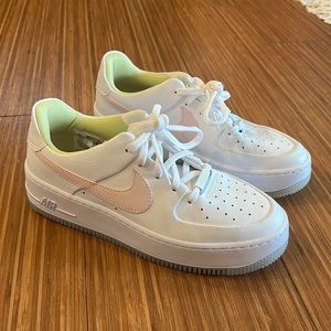 Nike Air Force 1 Sage Low